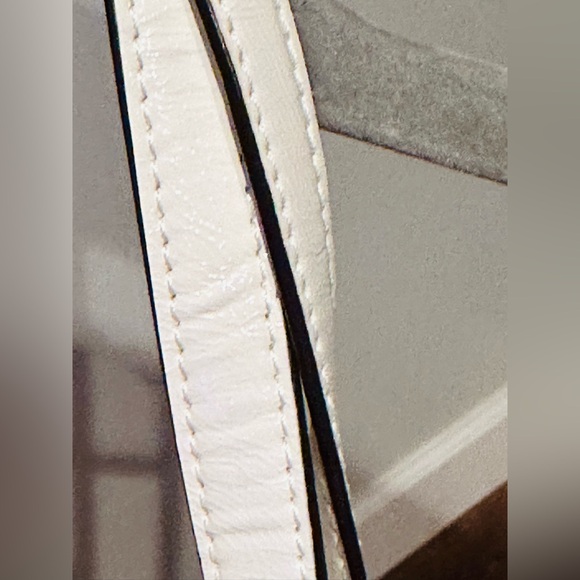 Authentic Coach Tote - Picture 4 of 16